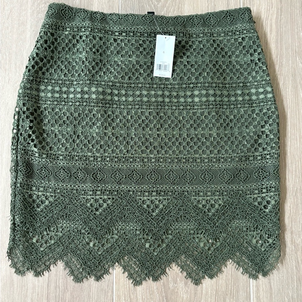 NWT Banana Republic Olive green lace pencil skirt size 6